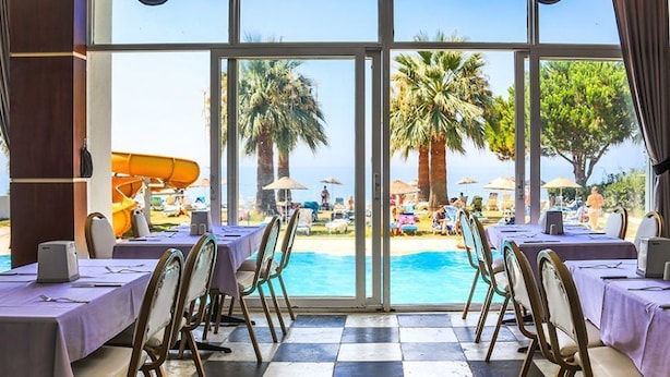 Free daily buffet breakfast - Nuova Beach Hotel (Kusadasi)