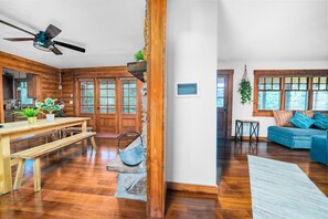 Smart TV, fireplace, video games, table tennis