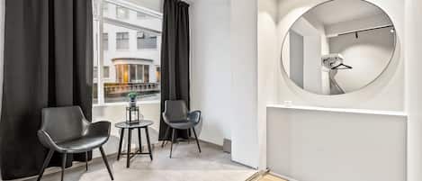 Comfort Apartment, 2 Bedrooms, Private Bathroom, City View | Blackout drapes, soundproofing, free WiFi, bed sheets