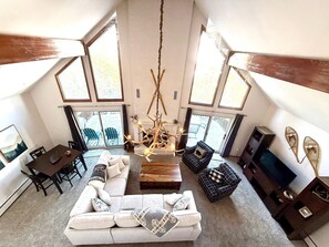 TV, fireplace, books - Mountain Retreat: Private Hot Tub, Fireplace, & Ergonomic Remote Work Setup (Dillon)