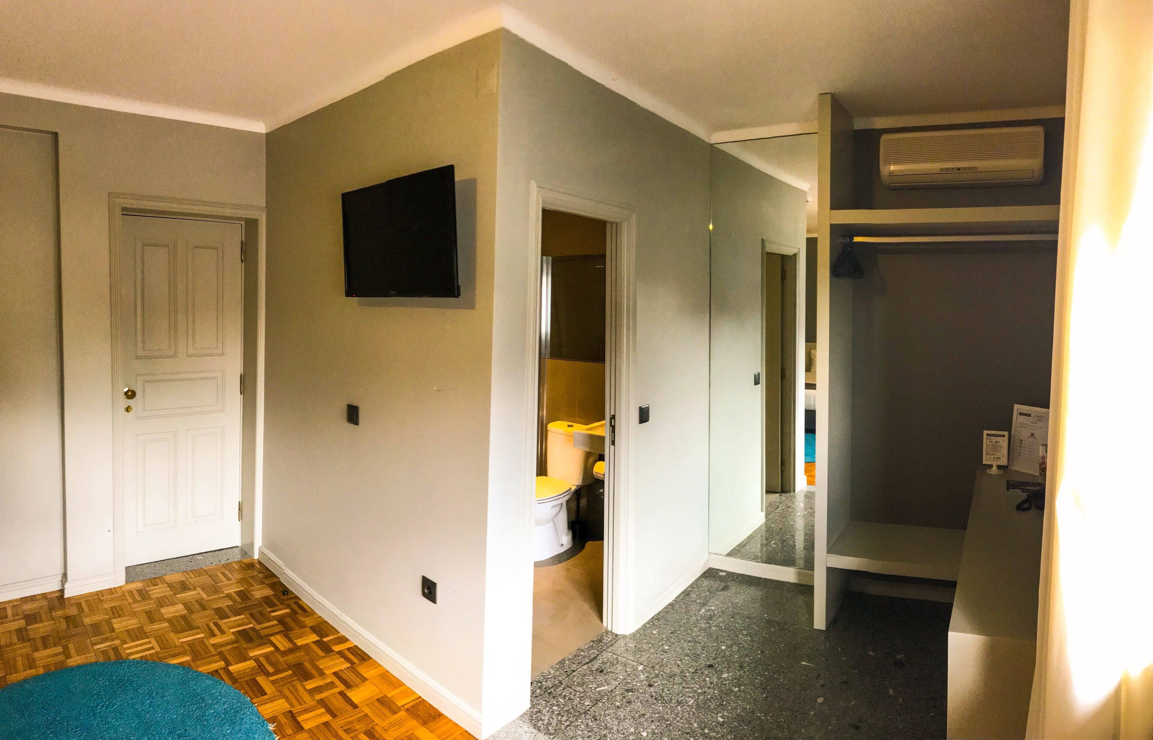 desk, cots/infant beds, free wifi, bed sheets