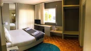 Desk, cots/infant beds, free WiFi, bed sheets