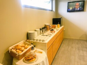 Desayuno continental incluido todos los días 