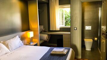 Desk, cribs/infant beds, free WiFi, bed sheets