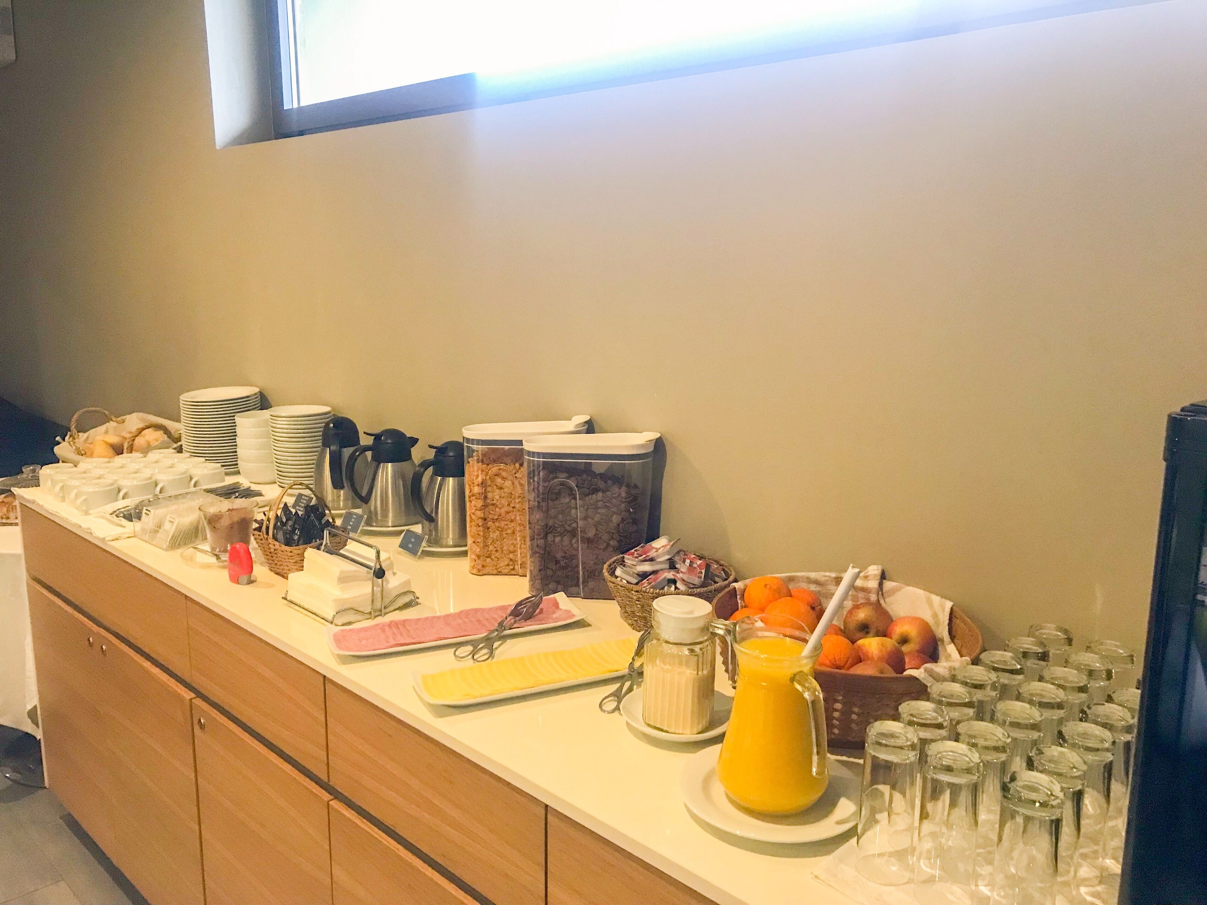 free daily continental breakfast