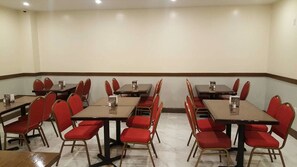 Breakfast area - Queens Hotel (Woodside)