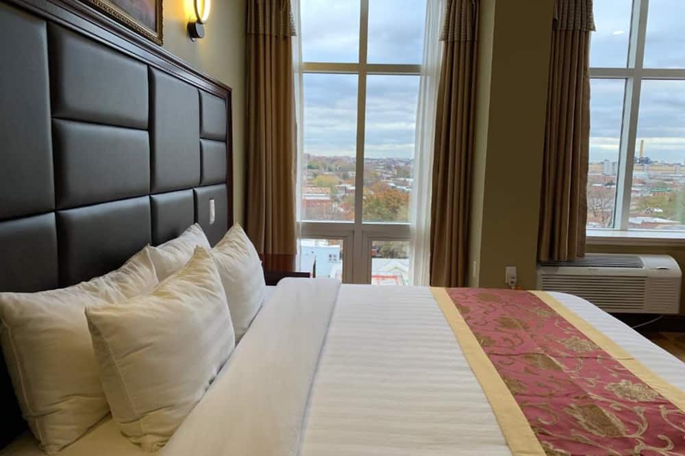 Queens Hotel