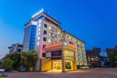 Xin Li Yuan Hotel
