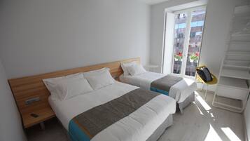 Superior Triple Room, Balcony | 10 bedrooms, Egyptian cotton sheets, premium bedding, down duvets