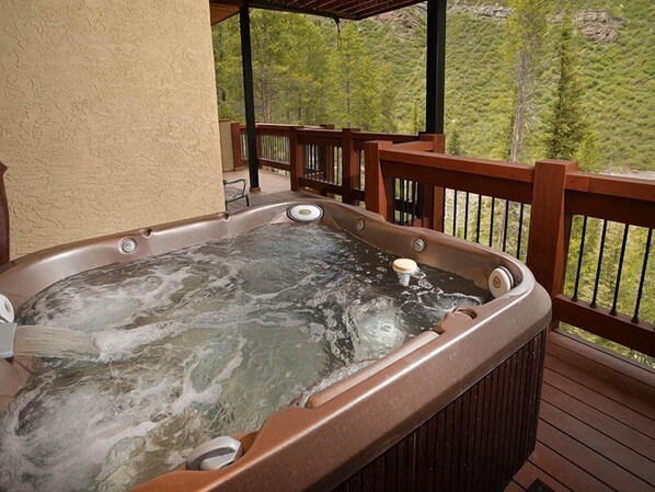 Baignoire à remous extérieure