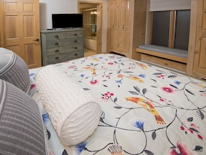 House (Village Center Condo) | 1 bedroom, iron/ironing board, free WiFi