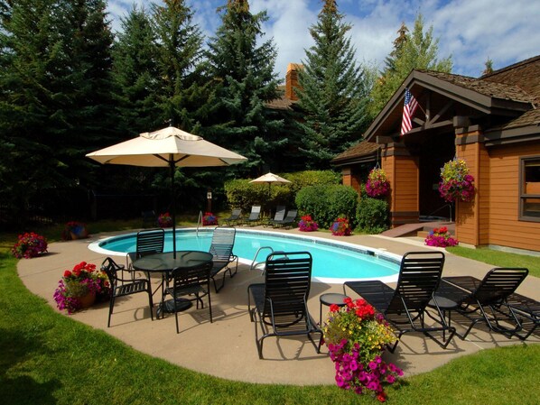 منزل | حمام سباحة | حمّام سباحة خارجي