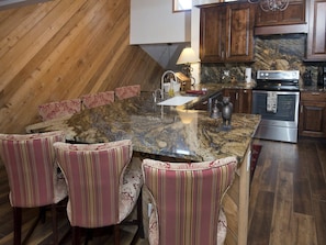 منزل | مطبخ خاص | ميكروويف، فرن، ماكينة لصنع القهوة/الشاي، مستلزمات طهي/أطباق/أوعية