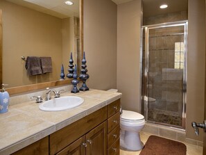 House | Bathroom | Shampoo