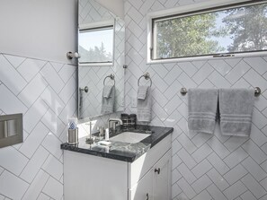 House | Bathroom
