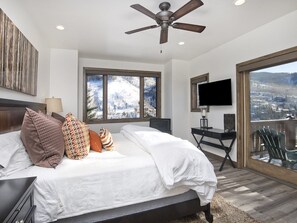 Talo | 4 makuuhuonetta, silitysrauta/-lauta, ilmainen Wi-Fi, vuodevaatteet