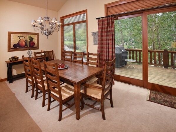 House | Private kitchen | Oven, coffee/tea maker, toaster, high chair