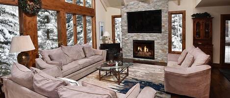 Ferienhaus | Wohnzimmer | Flachbildfernseher, Kamin