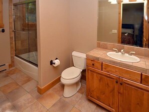 House | Bathroom - Meadow Brook Chalet (Vail)