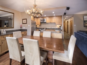 House | Private kitchen | Fridge, coffee/tea maker, toaster, highchair - Vantage Point Condo 201 (Vail)