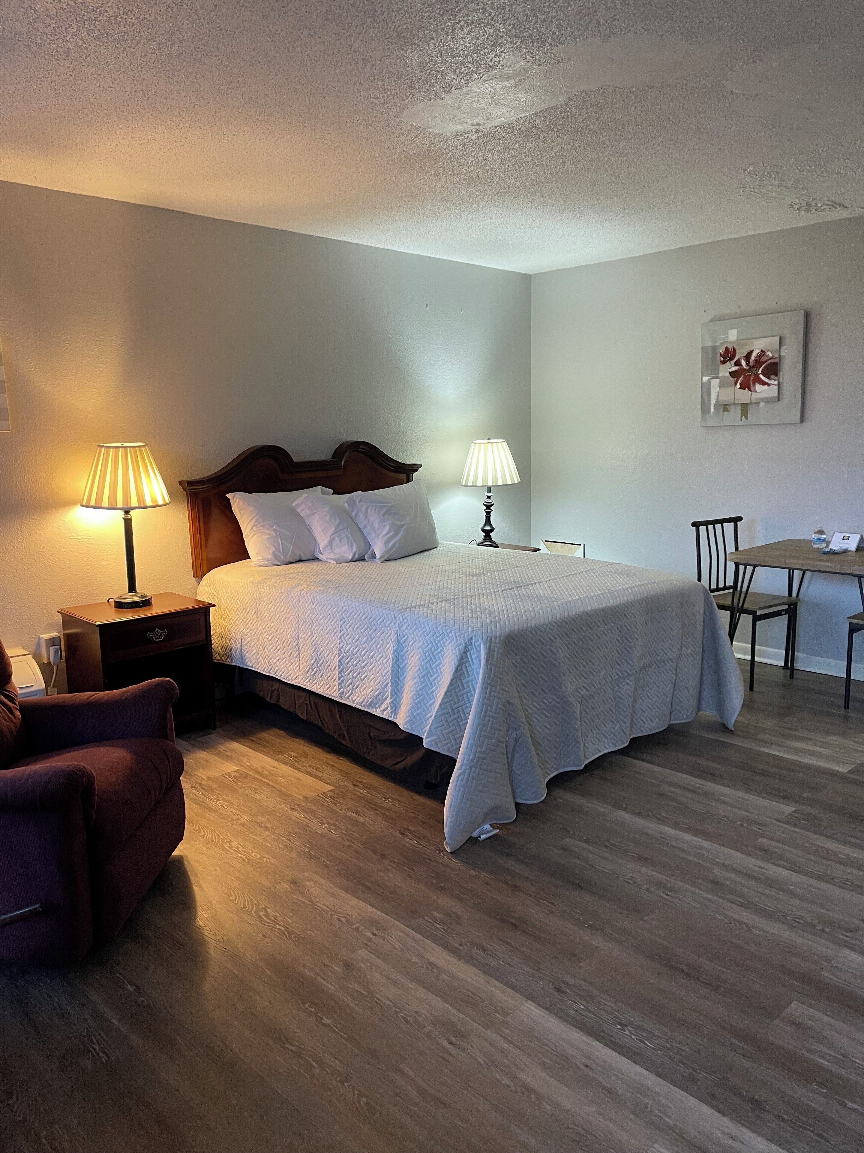 Deluxe Single Room, 1 Queen Bed, Non Smoking