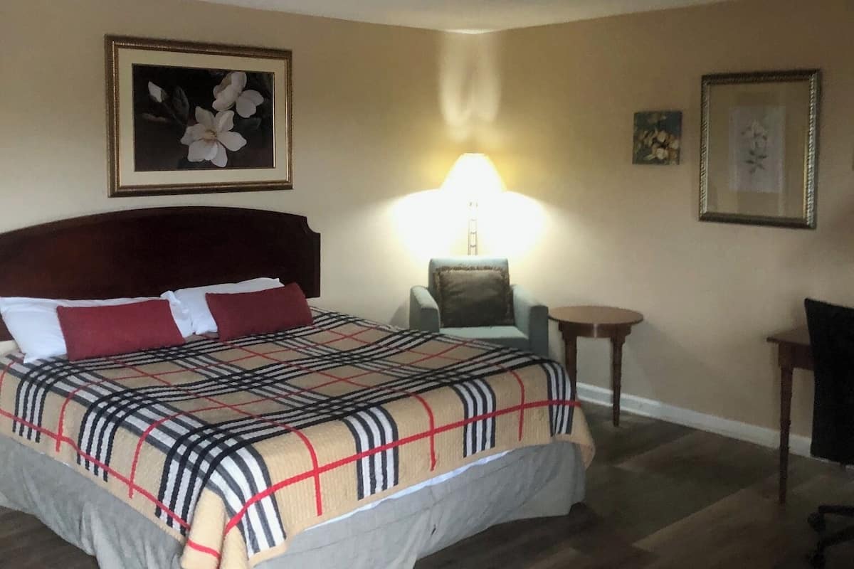Deluxe Single Room, 1 Queen Bed, Non Smoking