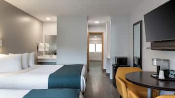 Deluxe Suite, Multiple Beds, Non Smoking