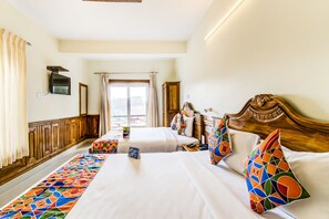 Family Room, 1 Large Single Bed, Non Smoking, City View