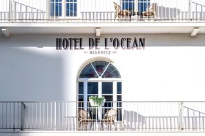 Exterior detail - Hôtel de l'océan (Biarritz)
