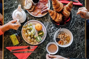 Breakfast for a fee - Hôtel de l'océan (Biarritz)