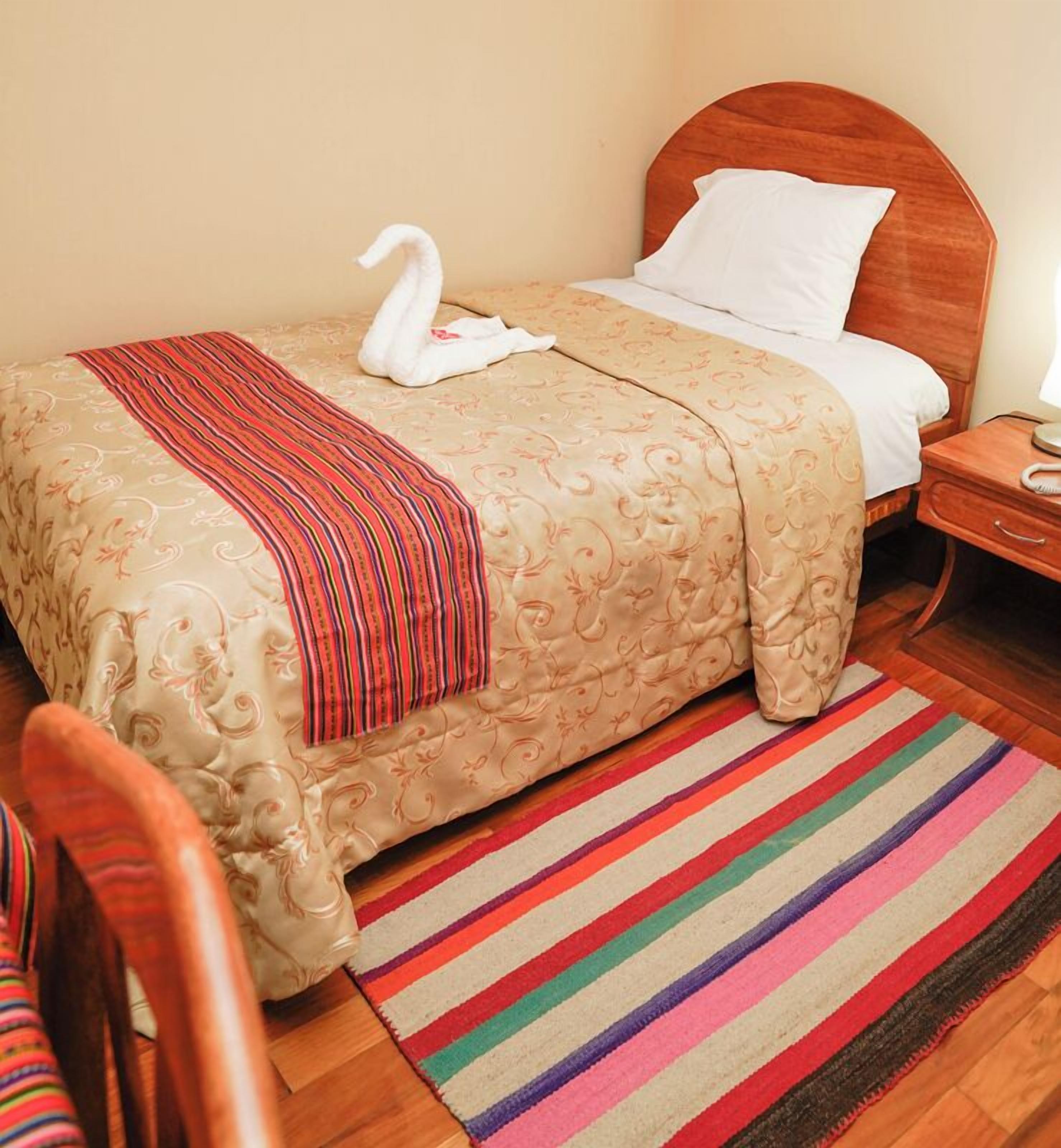 Habitación individual clásica, 1 cama individual, para no fumadores | Ropa de cama de alta calidad, cortinas blackout y wifi gratis 