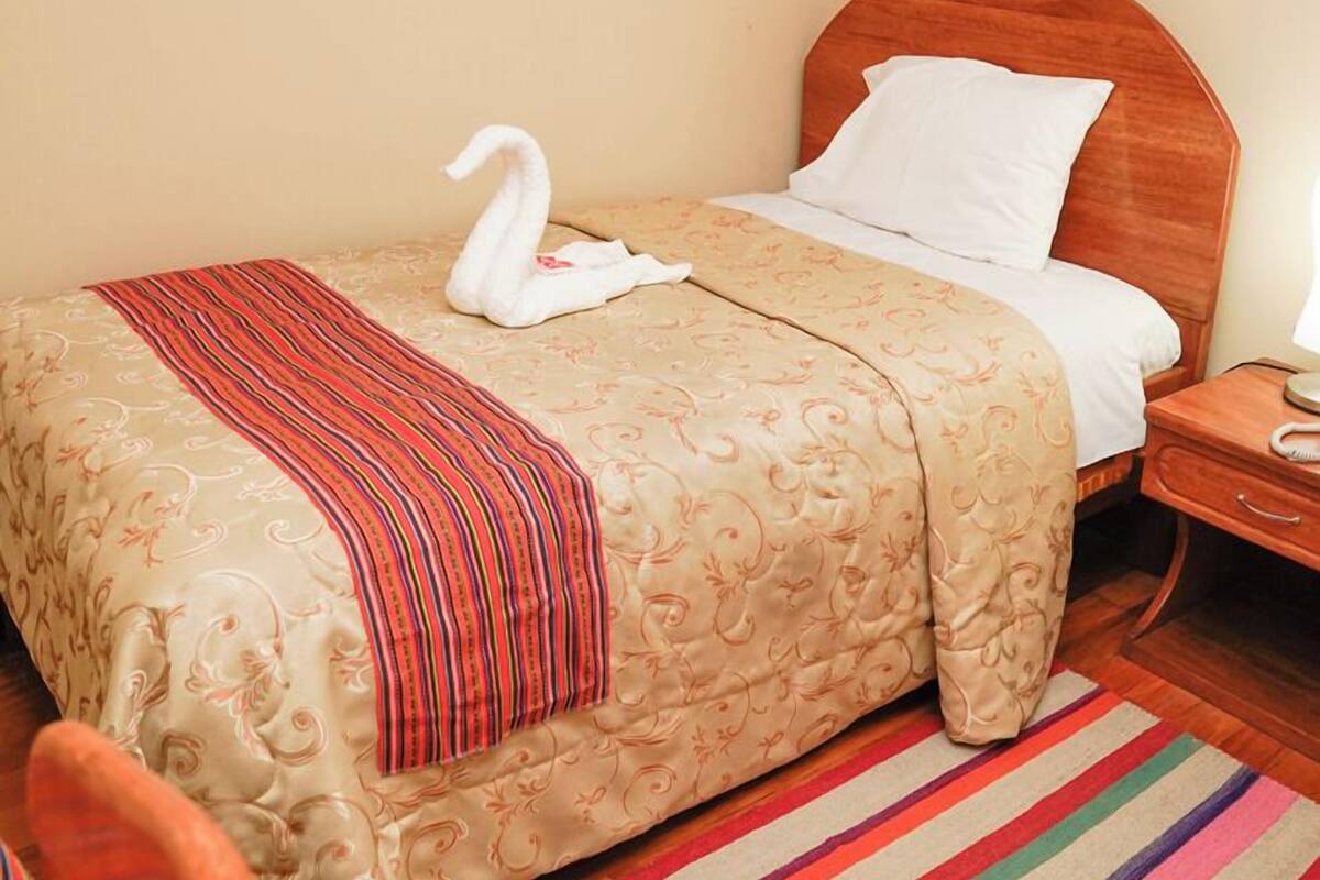 Habitación individual clásica, 1 cama individual, para no fumadores | Ropa de cama de alta calidad, cortinas blackout y wifi gratis