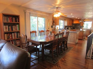 Dining - Spacious Incline Village Home, HotTub, Decks & Fireplaces SPECIAL WEEK RATES (Incline Village)