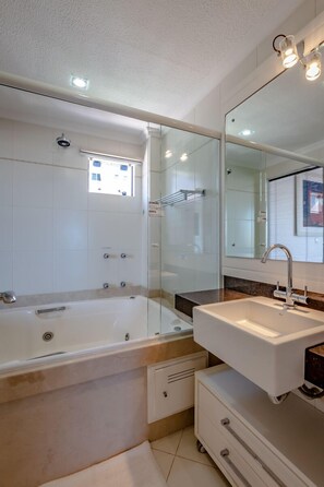 Combined shower/bathtub, jetted bath, hair dryer