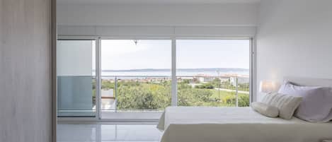 5 bedrooms, iron/ironing board, travel cot, free WiFi