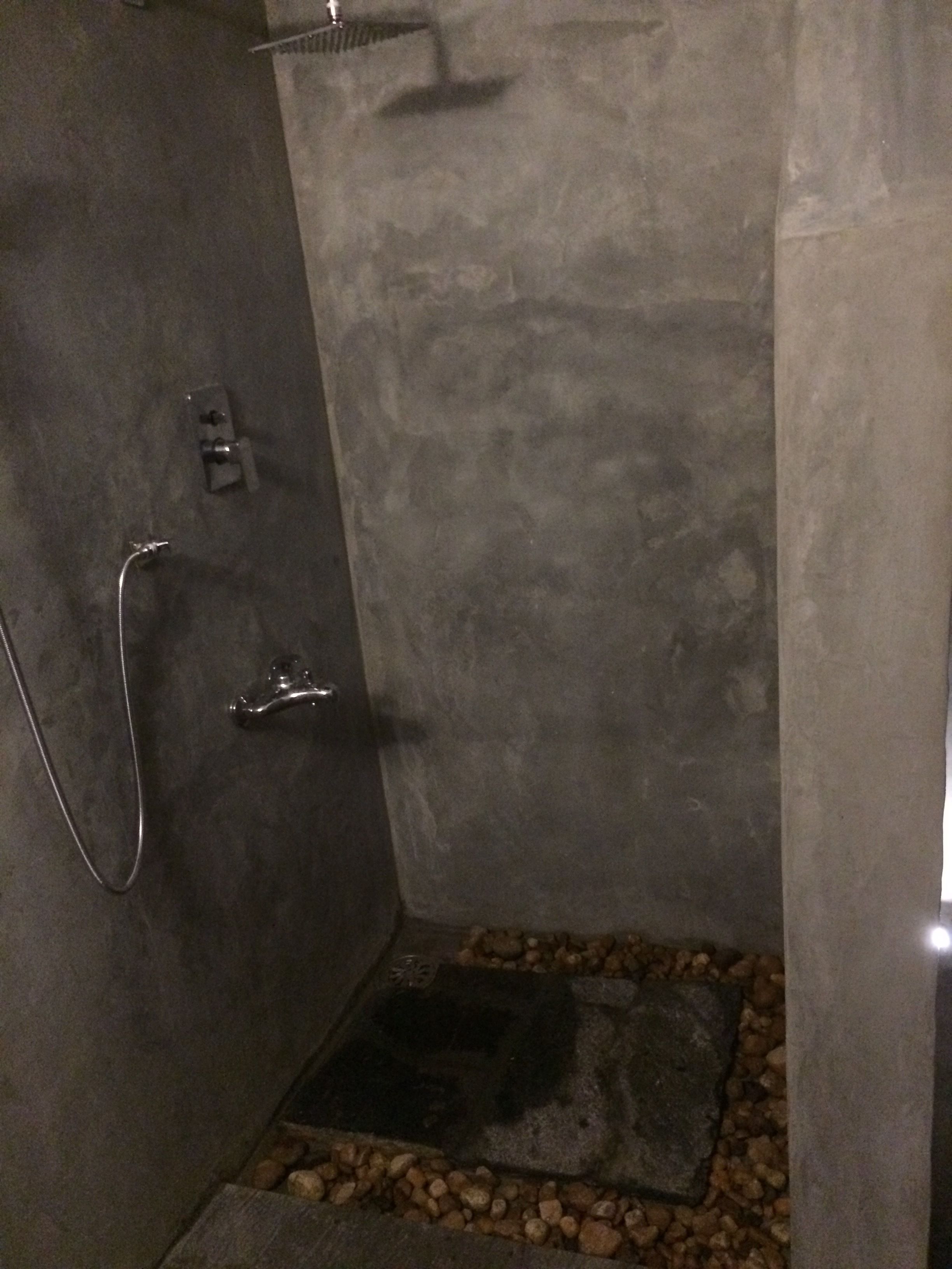 Kamar Double, akses difabel, pemandangan kebun | Kamar mandi | Shower, pancuran hujan, perlengkapan mandi gratis, dan pengering rambut