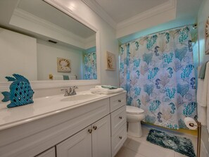 花灑/浴缸組合、風筒、提供毛巾