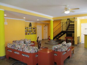 Sala de estar en el lobby