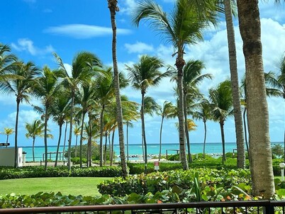 Punta Cana, Capcana Resort -  Luxury 5stars 2 Large Bedrooms Oceanfront Condo