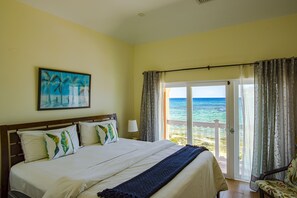 3 chambres, coffres-forts dans les chambres, fer et planche à repasser