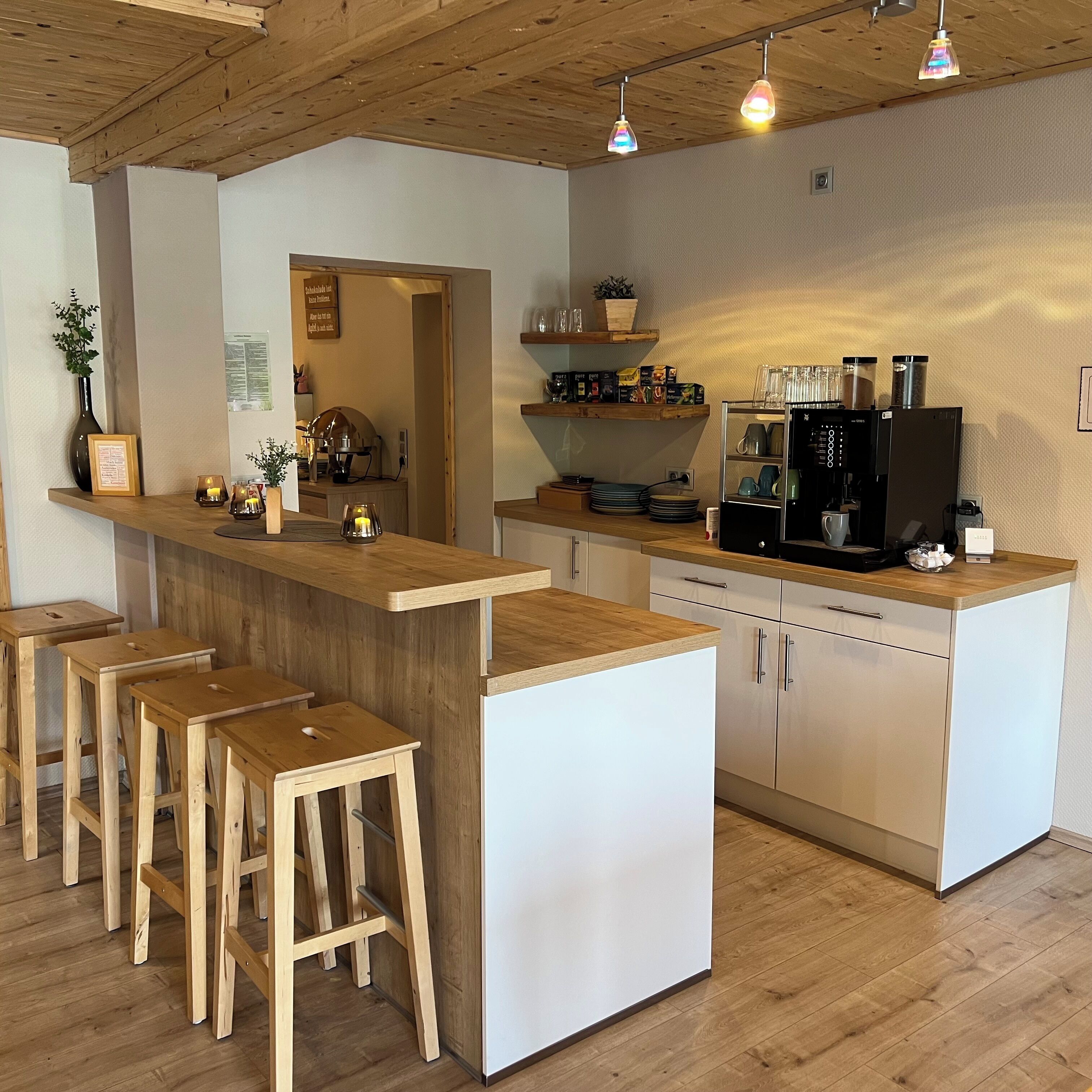 Päivittäinen buffetaamiainen maksusta