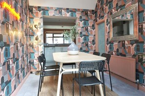 Huoneisto, oma kylpyhuone (Belfast Corporate House) | Ruokailu