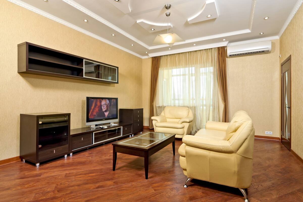 Apartamento empresarial, 1 cama Queen, para não fumantes (121 Saksaganskogo street) | Roupas de cama premium, quartos à prova de som