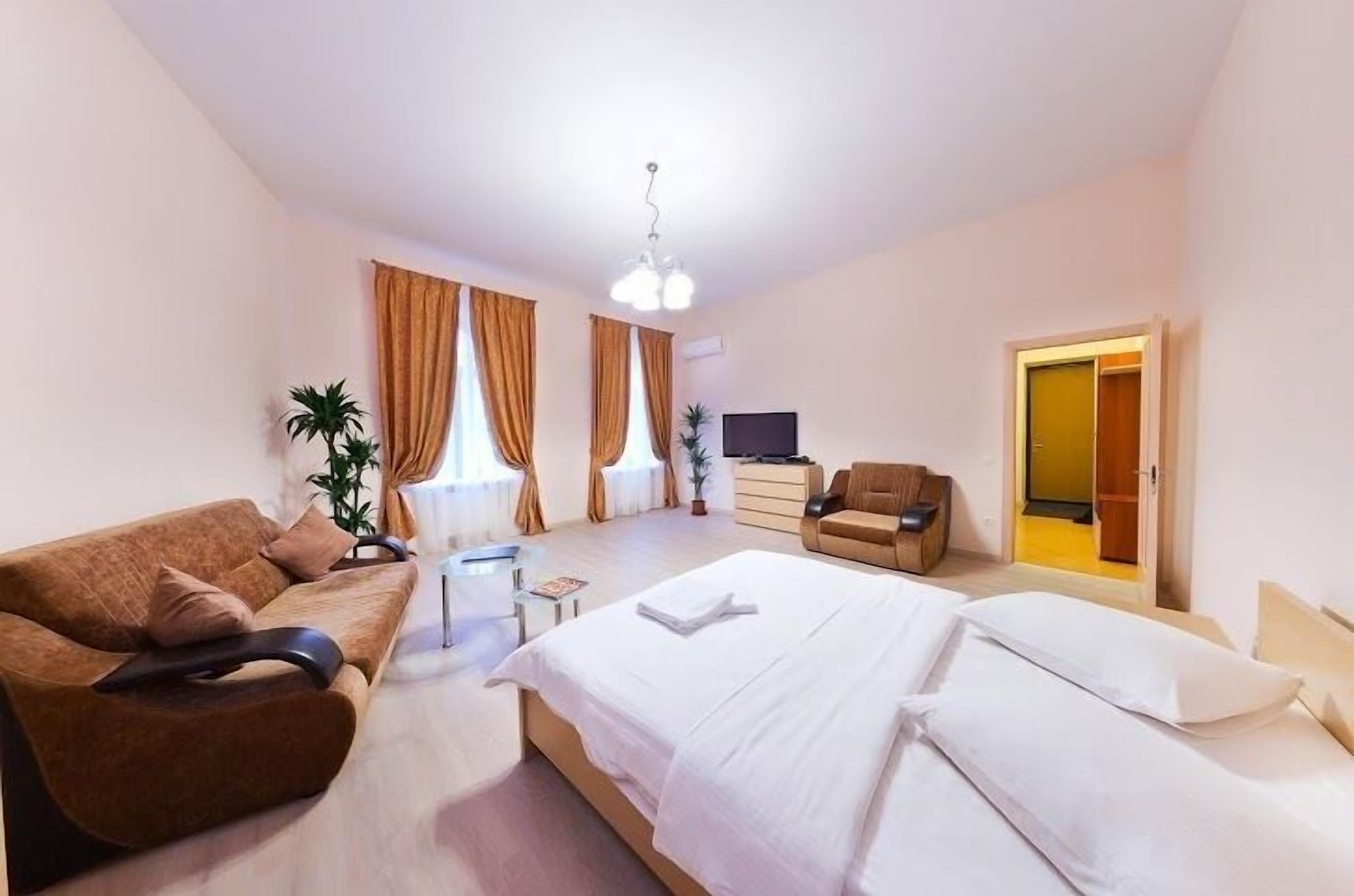 Traditional Apartment, 1 Queen Bed, Non Smoking, City View (41 Lva Tolstogo street) | Premium bedding, soundproofing, iron/ironing board, free WiFi