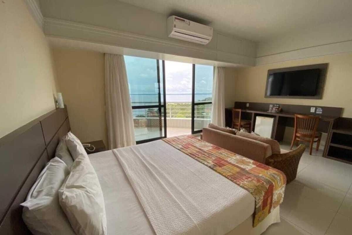 Luxury Room | Minibar, desk, blackout curtains, soundproofing