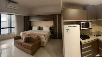 Habitación ejecutiva | Minibar, escritorio, cortinas opacas y sistema de insonorización