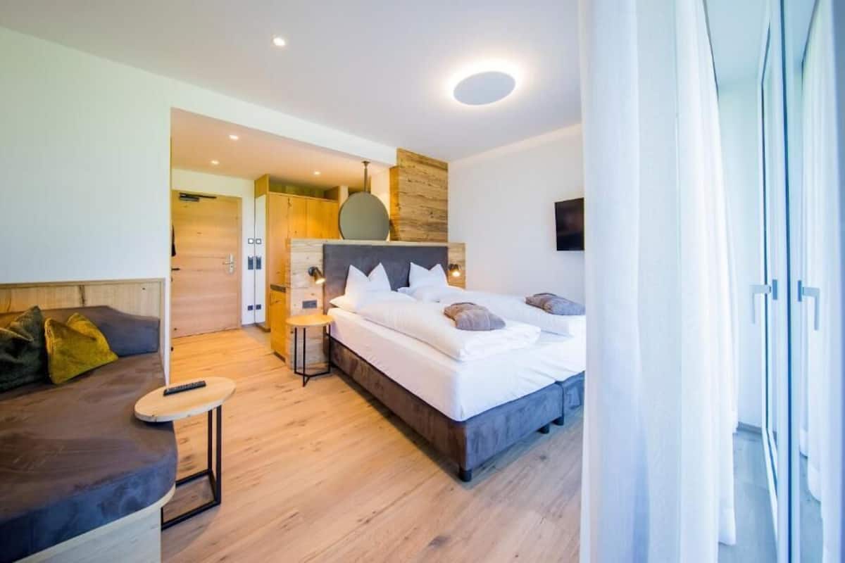 In-room safe, blackout drapes, WiFi (free), bed sheets