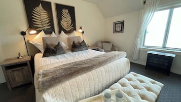 Romantische studio suite, 1 queensize bed, niet-roken | Individueel gedecoreerd, individueel gemeubileerd
