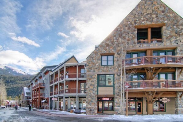 Exterior - 1 Bedroom Silvermill Rental in River Run Village Steps from the River Run Gondola (Keystone)