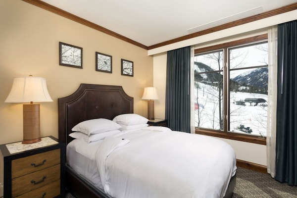 Aspen Ritz Carlton 3 Bed Premier 02 - Aspen, CO
